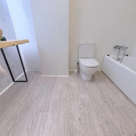 Prim 9 Izquierda Apartamento